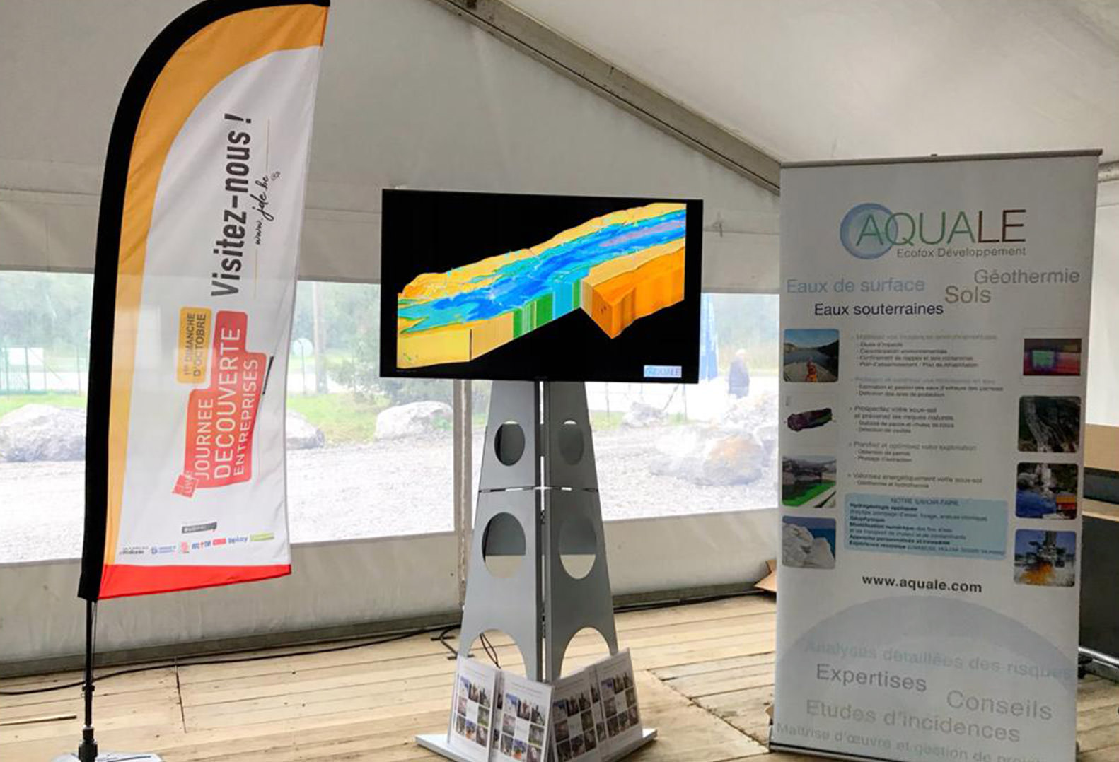 AQUALE Conference stand with 3D model on TV